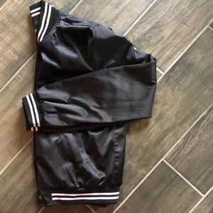 American Eagle black bomber jacket M